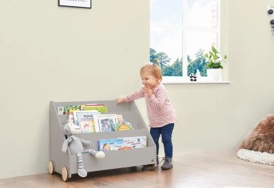 Pinolino Bücherregal Lasse Mit Rollen, Grau, 57x65 Cm 2 Pinolino Bücherregal Lasse Mit Rollen, Grau, 57x65 Cm – Bild 2