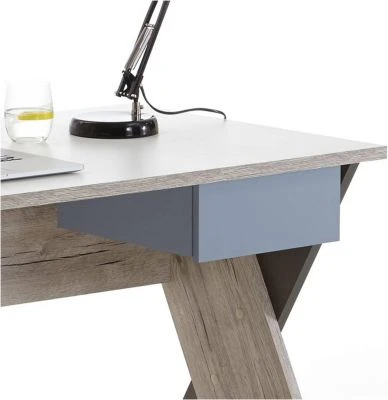 LOMADO® Schreibtisch LEEDS-10 Sandeiche Nb./weiß/Lava/Denim, B X H X T Ca. 135 X 76,4 X 67,5 Cm 2 LOMADO® Schreibtisch LEEDS-10 Sandeiche Nb./weiß/Lava/Denim, B X H X T Ca. 135 X 76,4 X 67,5 Cm – Bild 2
