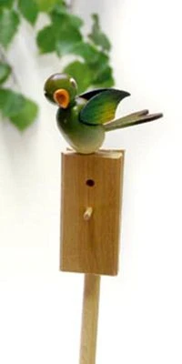 Frühlingsdekoration Singvogel Grünfink Auf Stab