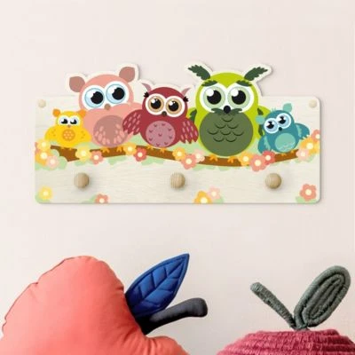 Bilderwelten Kindergarderobe Holz No.CG216 Eulenfamilie 2 Bilderwelten Kindergarderobe Holz No.CG216 Eulenfamilie – Bild 2