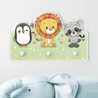 Bilderwelten Kindergarderobe Holz Pinguin Löwe Waschbär 2 Bilderwelten Kindergarderobe Holz Pinguin Löwe Waschbär – Bild 2